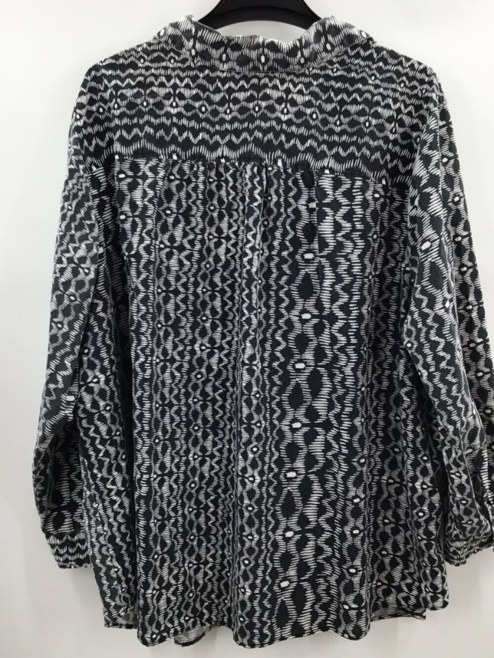 Women's 5X Batik Print Shirt Black White Cotton Blend Ethnic Afrocentric L/S - Picture 3 of 7